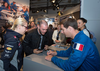 Thomas Pesquet meets the public at the ESA pavilion