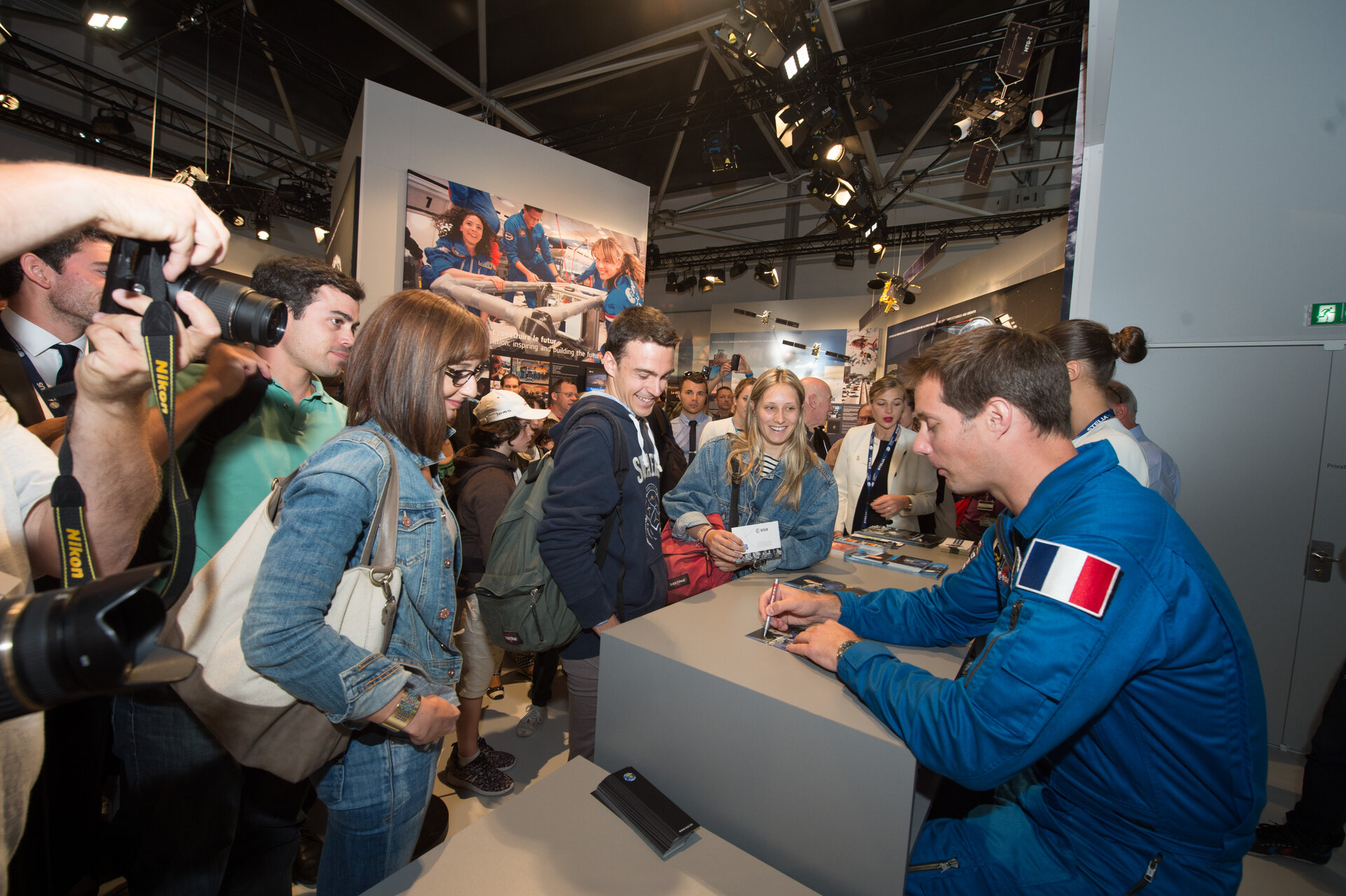 Thomas Pesquet meets the public at the ESA pavilion