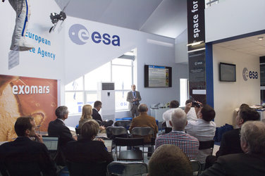 Giacinto Gianfiglio presents the ExoMars project at MAKS 2015