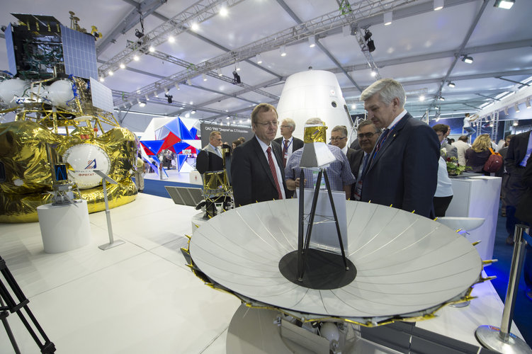 Jan Wörner and Sergei Lemeshevski at MAKS 2015