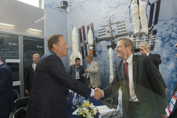 Signature by ESA and Roscosmos on ExoMars