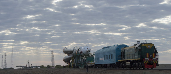 Soyuz TMA-18M spacecraft roll out