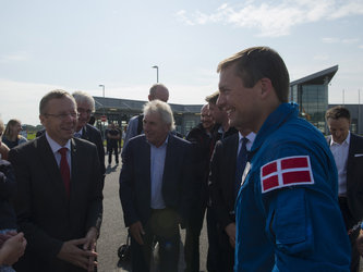 Andreas Mogensen being welcomed back