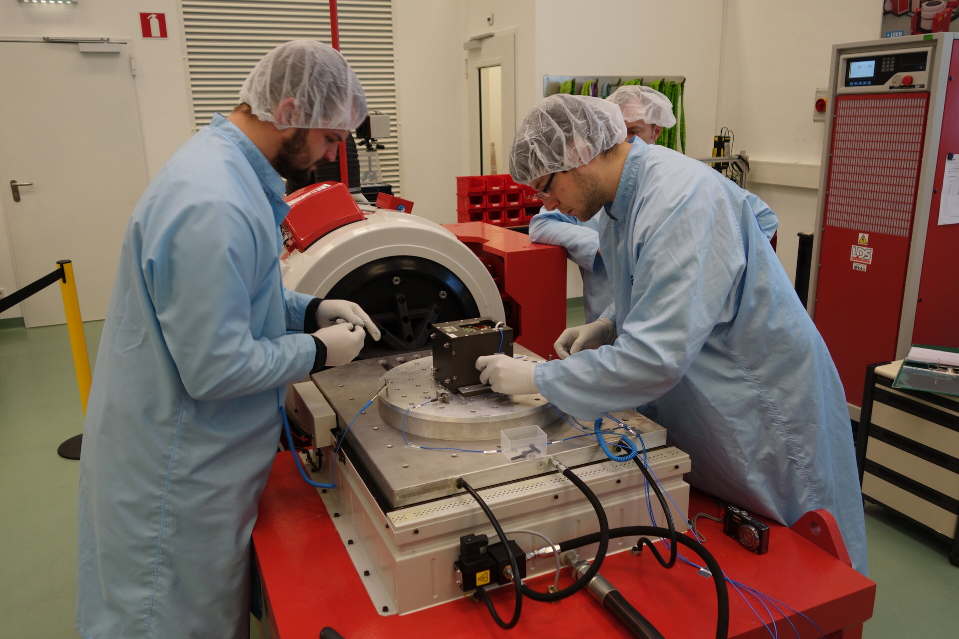 Installation of OUFTI-1 on the electrodynamic shaker at ESTEC 