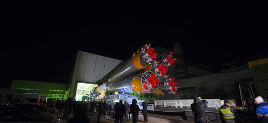 Soyuz TMA-19M spacecraft roll out