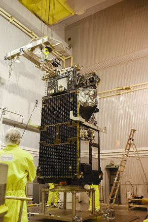 Sentinel-3A before being installed on its flight adapter 