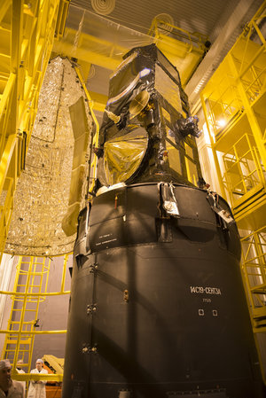 Sentinel-3A being encapsulated within its Rockot fairing