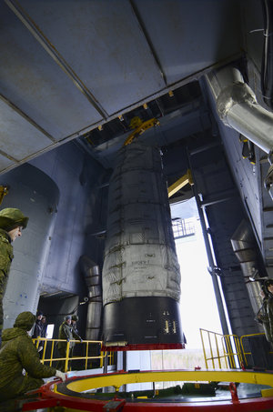 Sentinel-3A upper composite hoisted to the top of the service tower