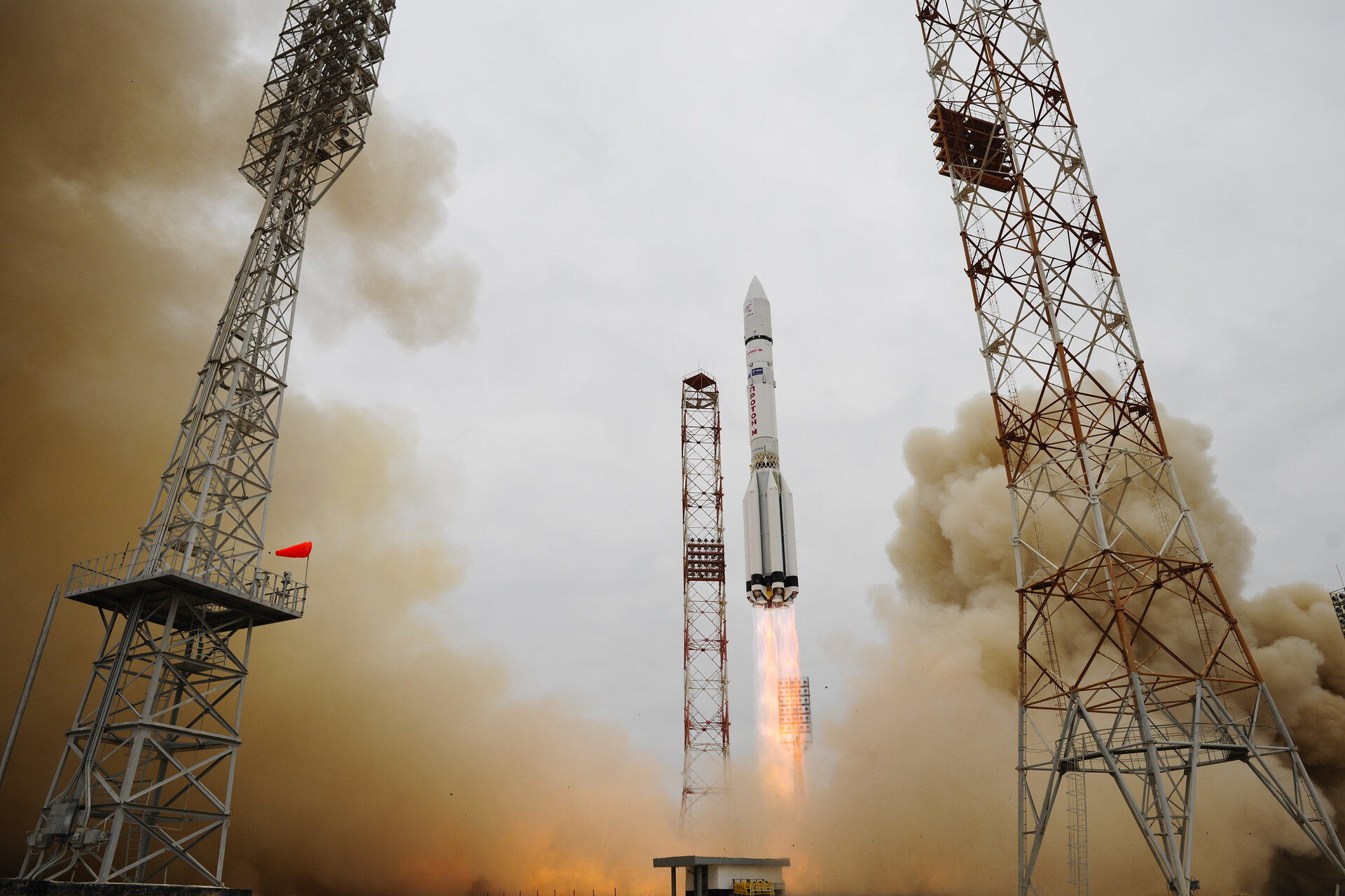 ExoMars 2016 liftoff