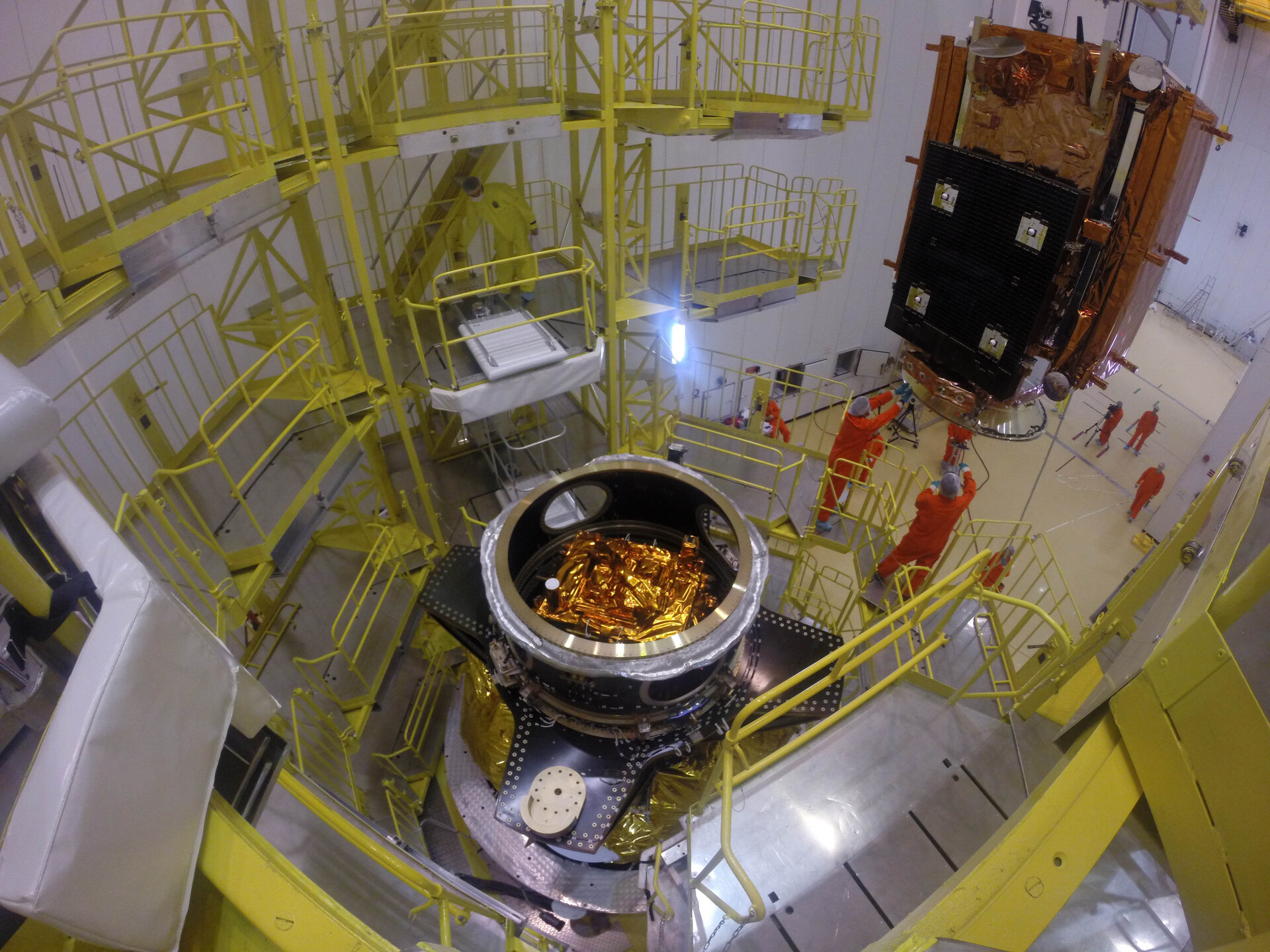 Sentinel-1B satellite lowered onto Fregat upper stage