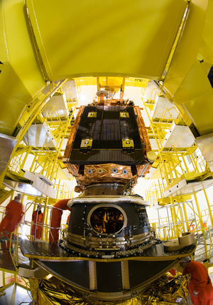 Sentinel-1B satellite lowered onto Fregat upper stage