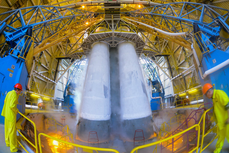 Soyuz VS14 in the mobile gantry after liquid fuel transfer 