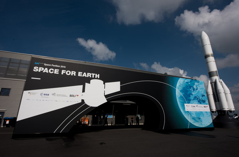 Entrance of the ‘Space for Earth’ pavilion at ILA 2016