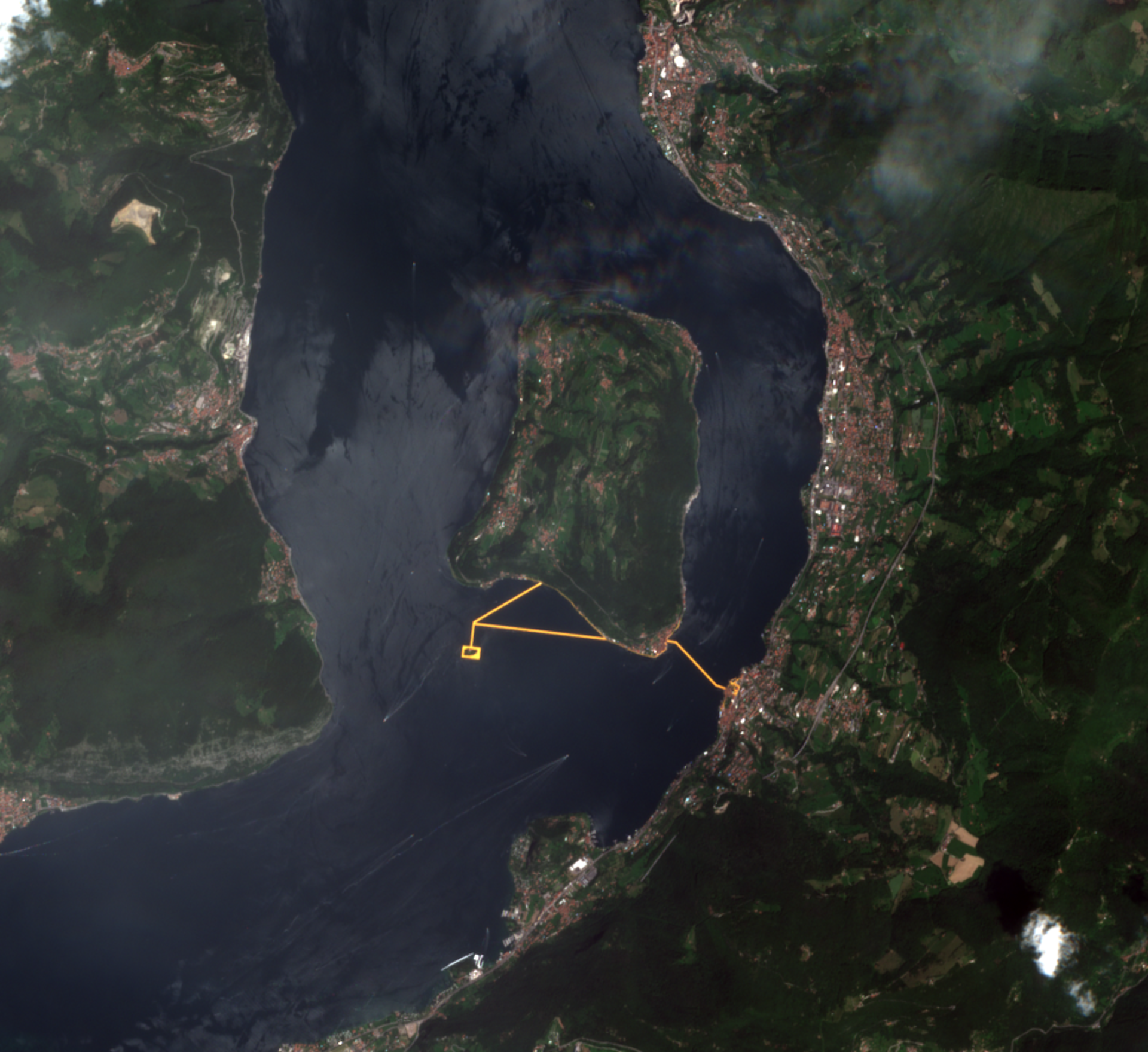 ‘Floating Piers’ on Lake Iseo