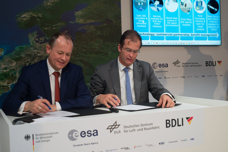 Signature of the PILOT system contract