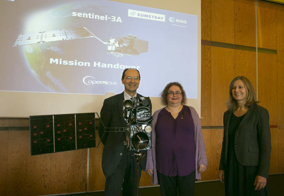 Handing over Sentinel-3A