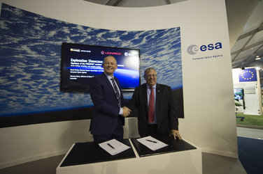 Signature of the Prospect B+ contract between ESA and Leonardo