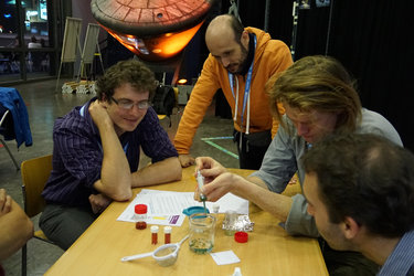 Secondary school teachers testing spirulina 