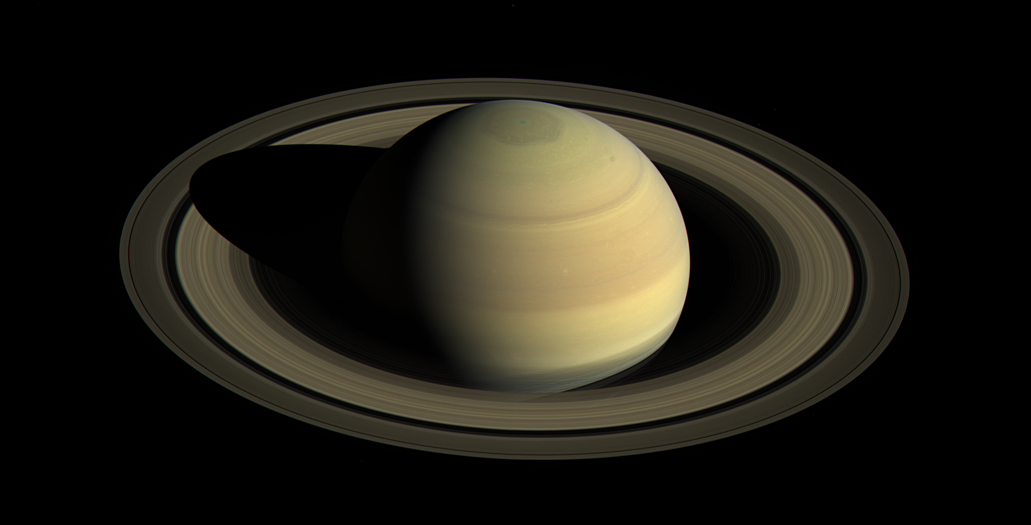 Saturn_northern_hemisphere.jpg