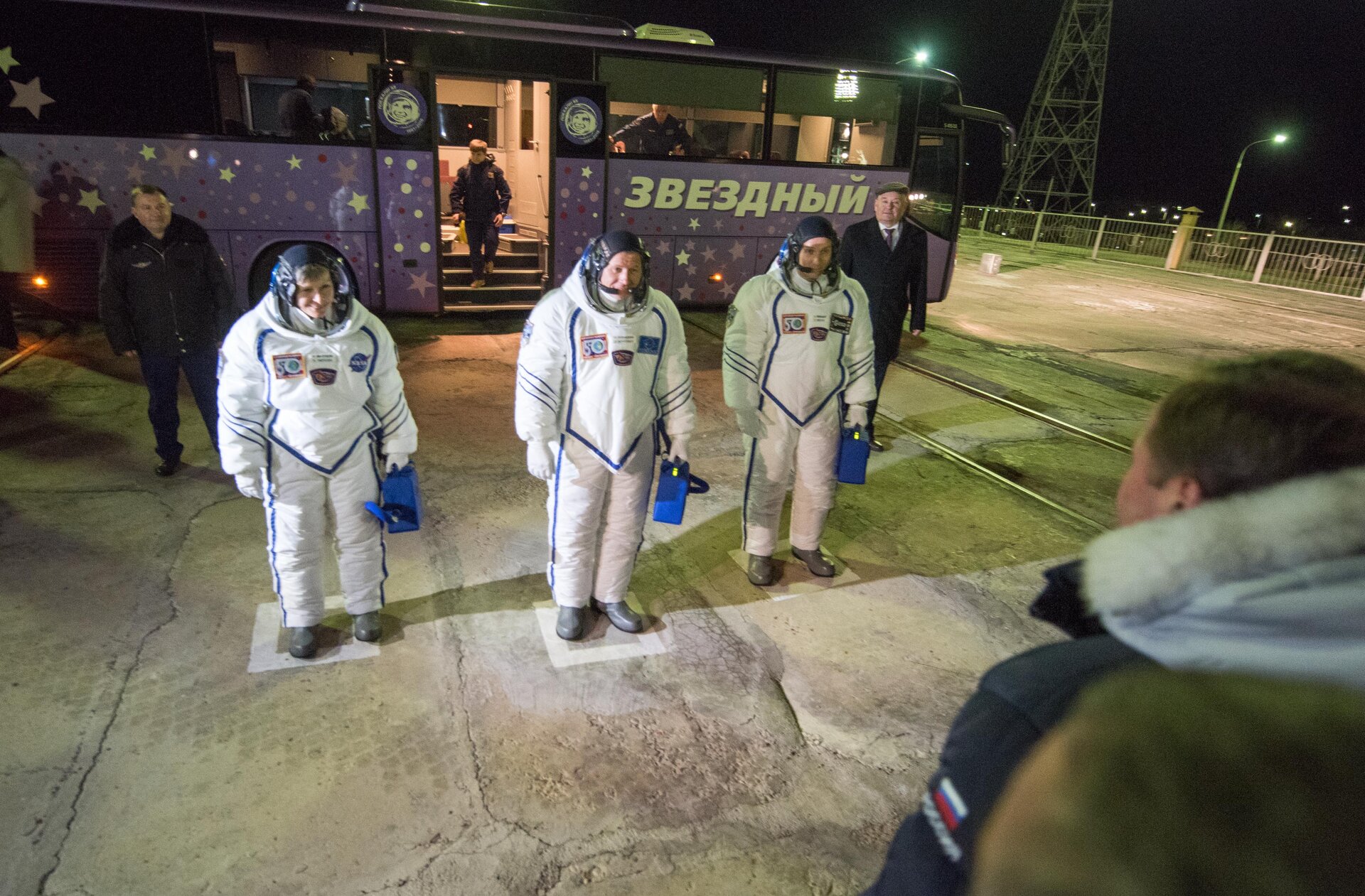 Expedition 50 crewmembers arriving at the launch pad
