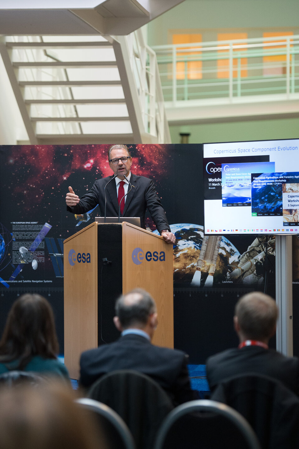 Josef Aschbacher lors de la conférence de presse dédiée à Sentinel-2B