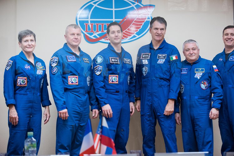 Prime and backup crewmembers during the pre-launch press conference