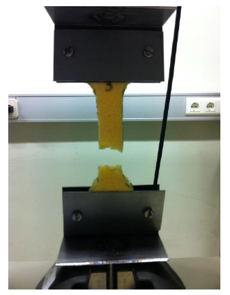 Tensile strength test at sample level (dog bone) 