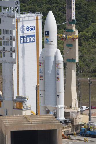 Transfer of Ariane 5 flight VA233 from the BAF to the launch pad