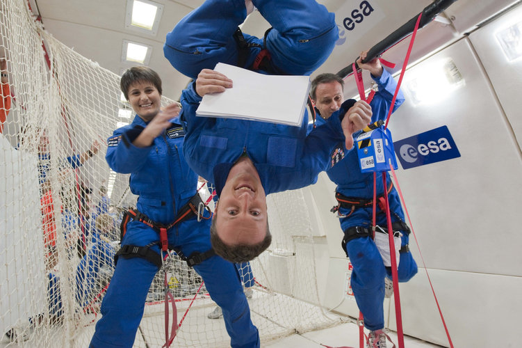 Matthias Maurer during a parabolic flight