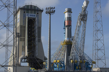 Soyuz VS16 raised into vertical position