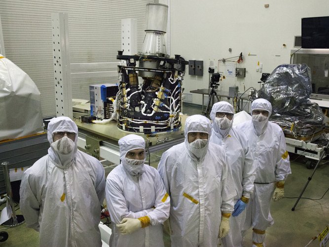 Hexapod in clean room