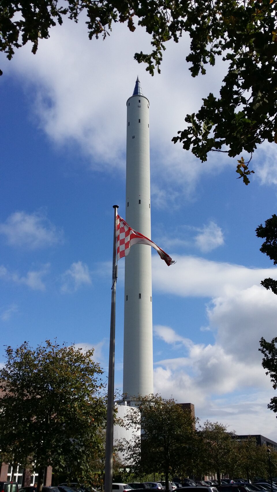 Der ZARM-Fallturm von außen