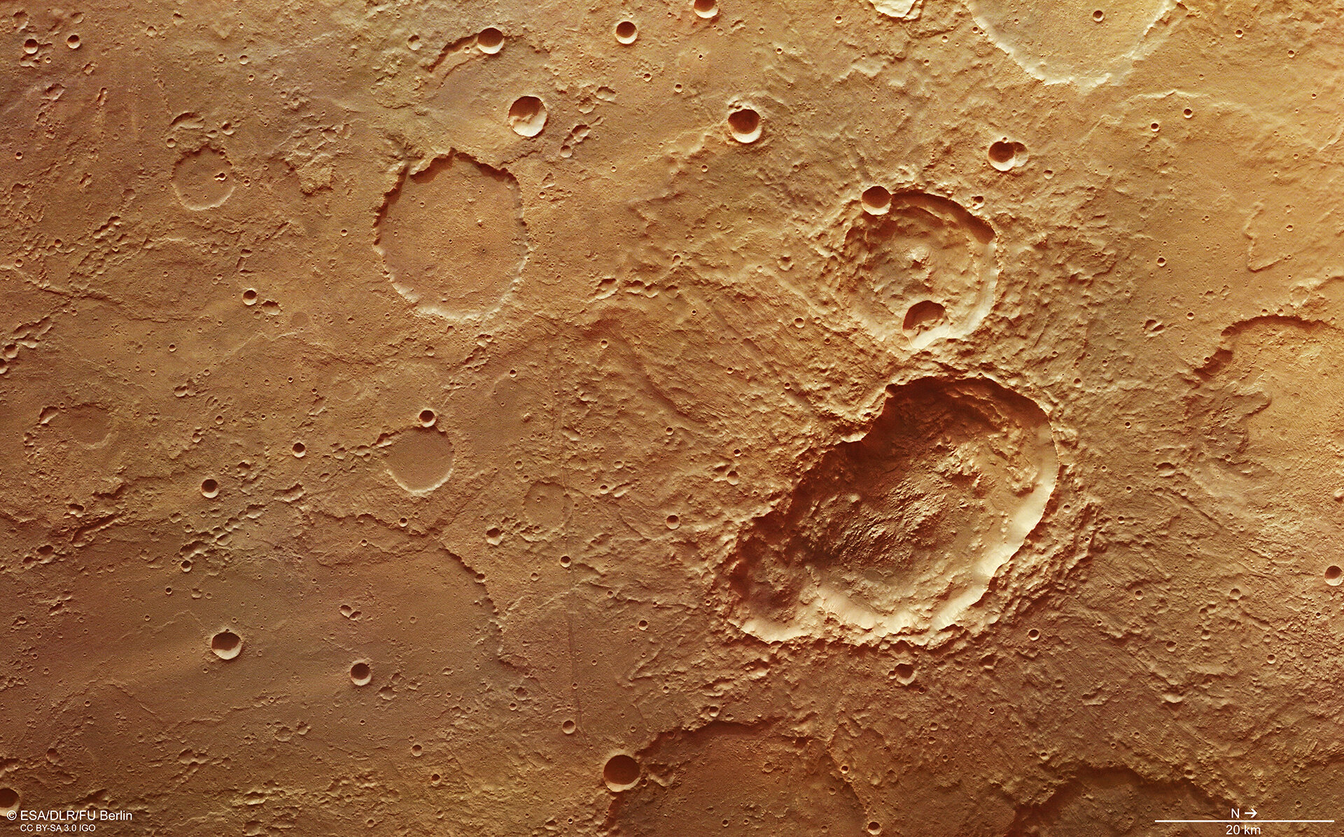 Triple crater in Terra Sirenum