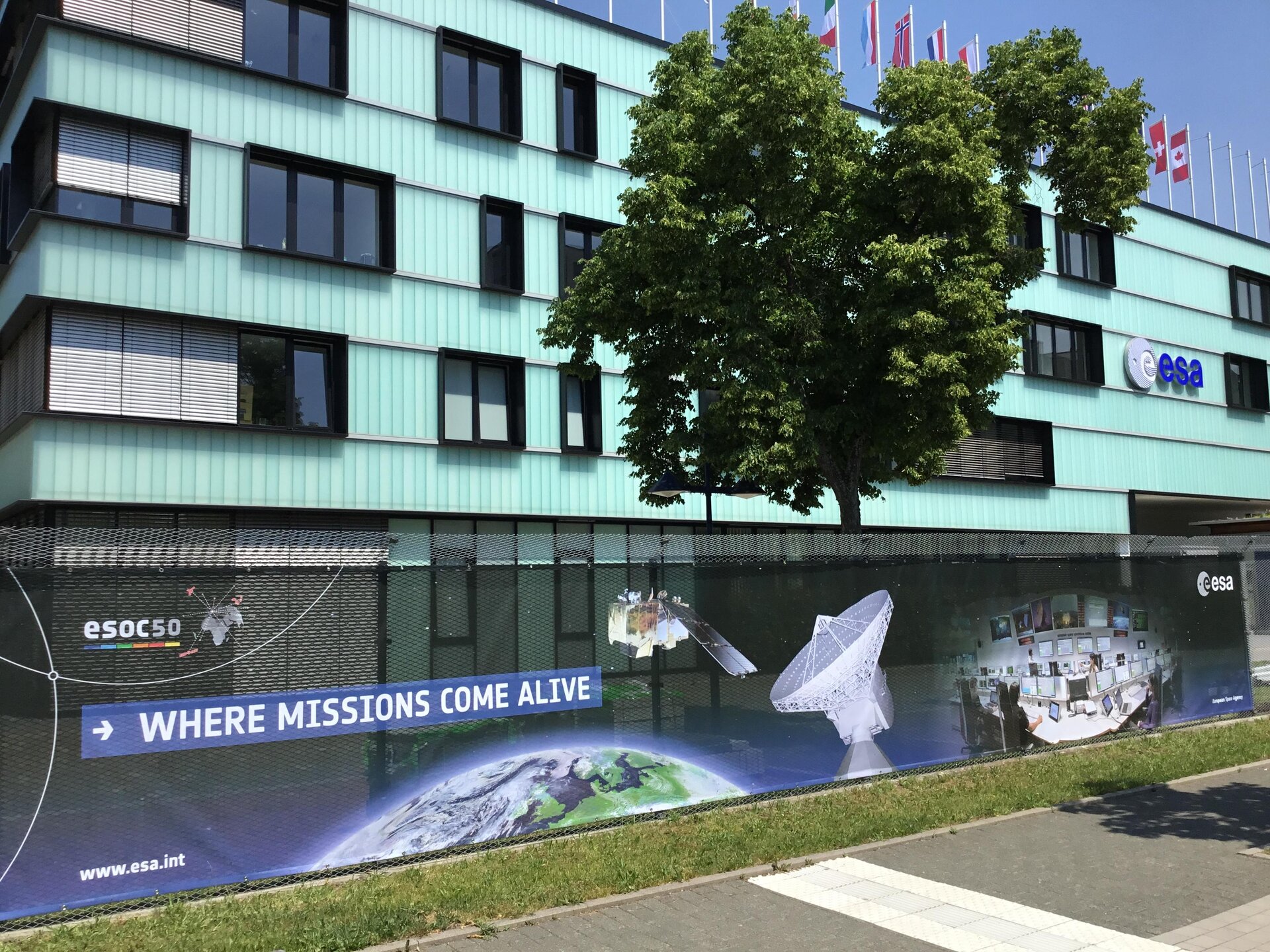 Das ESOC in Darmstadt wird 50 und öffnet seine Türen für Besucher. 