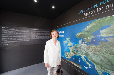 French Minister Nathalie Loiseau at the ESA Pavilion