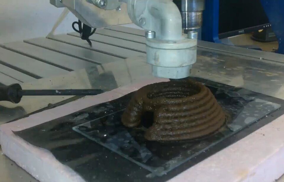 Extrusion-deposition of igloo demonstrator (courtesty of FOTEC)