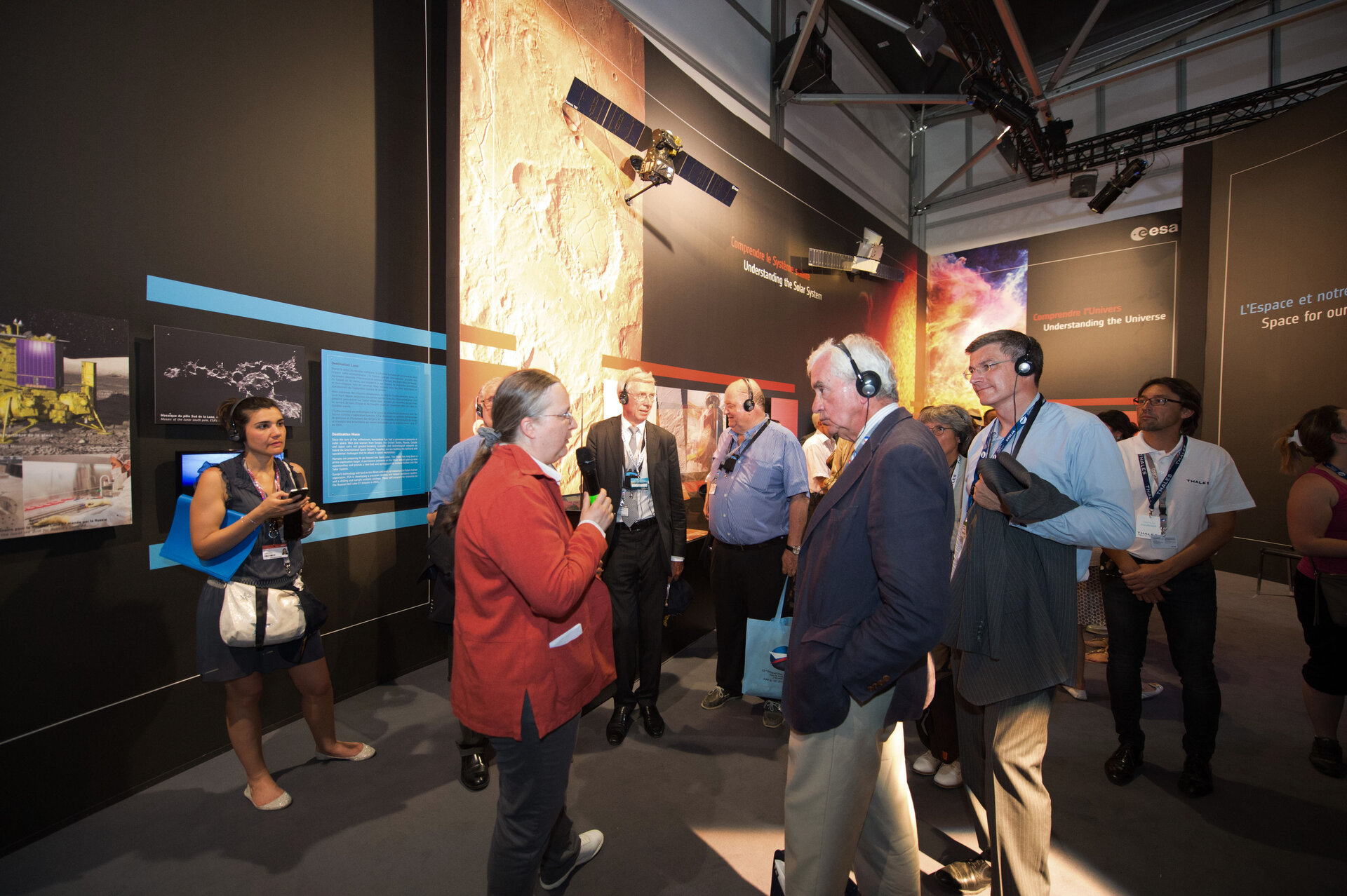 Isabelle Duvaux-Béchon shows AA-IHEDN the ESA Pavilion