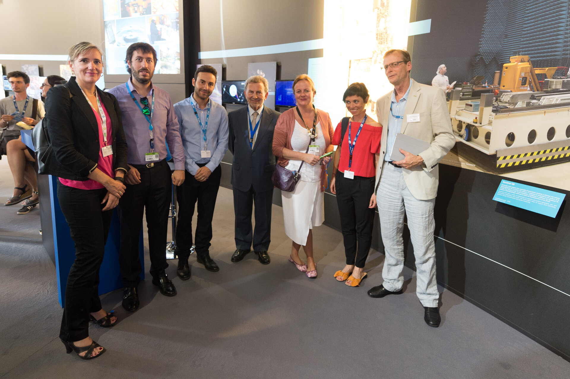 Juan De Dalmau presents to the Andalusian delegation the ESA Pavilion