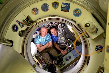 Oleg and Thomas in Soyuz