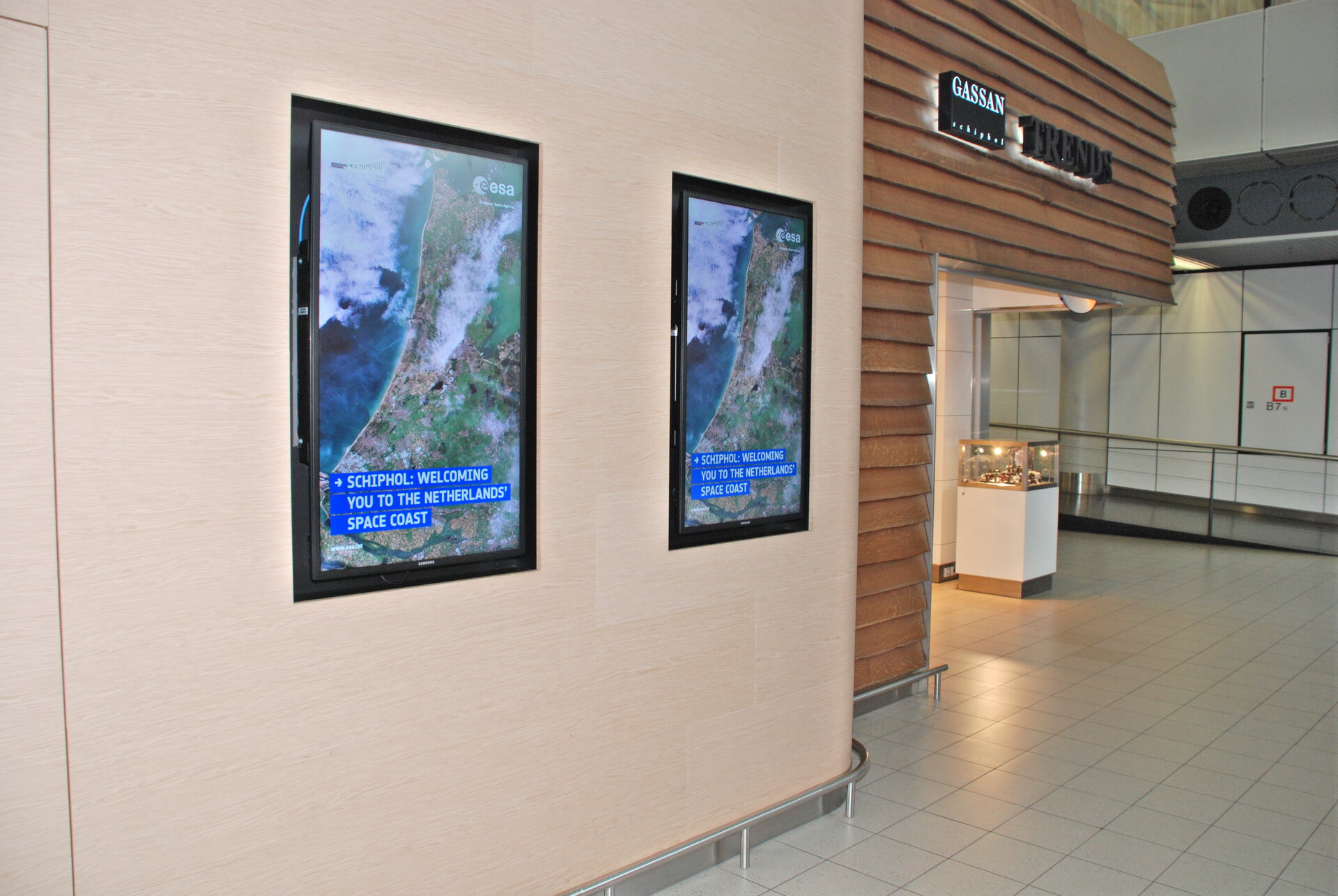 Welcome to the Dutch space coast at Schiphol