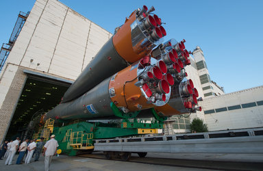 Soyuz MS-05 spacecraft roll out 