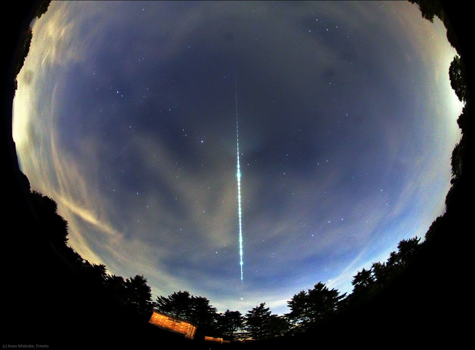 Bright fireball over the Netherlands and Belgium 21 September 2017