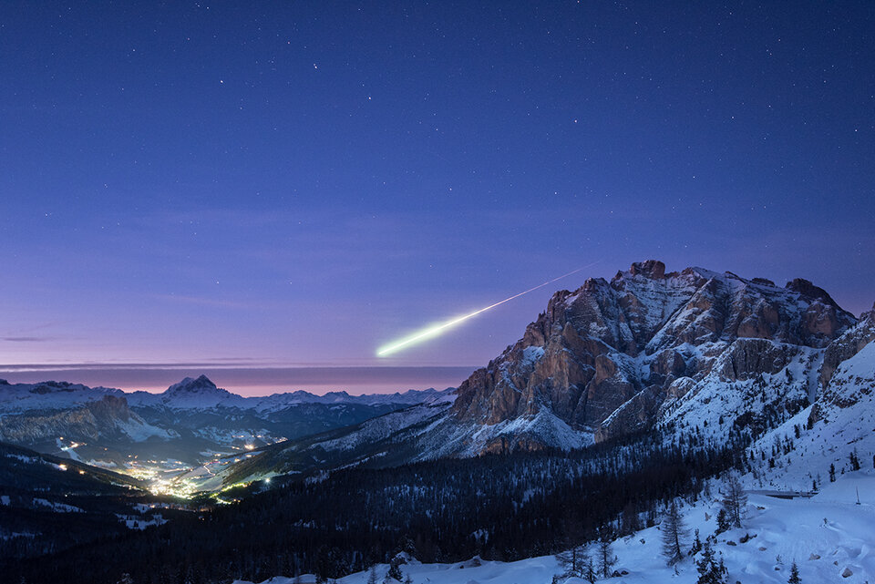 Meteor beim Eintritt in die Erdatmosphäre über Italien, Dolomiten, 2017