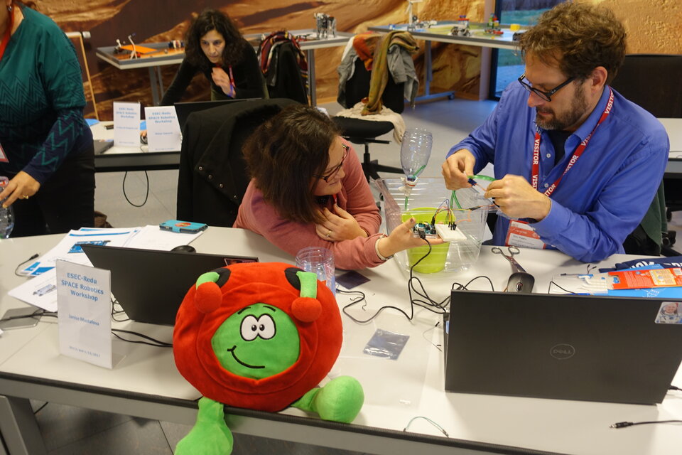 Teachers at work in the e-robotics lab