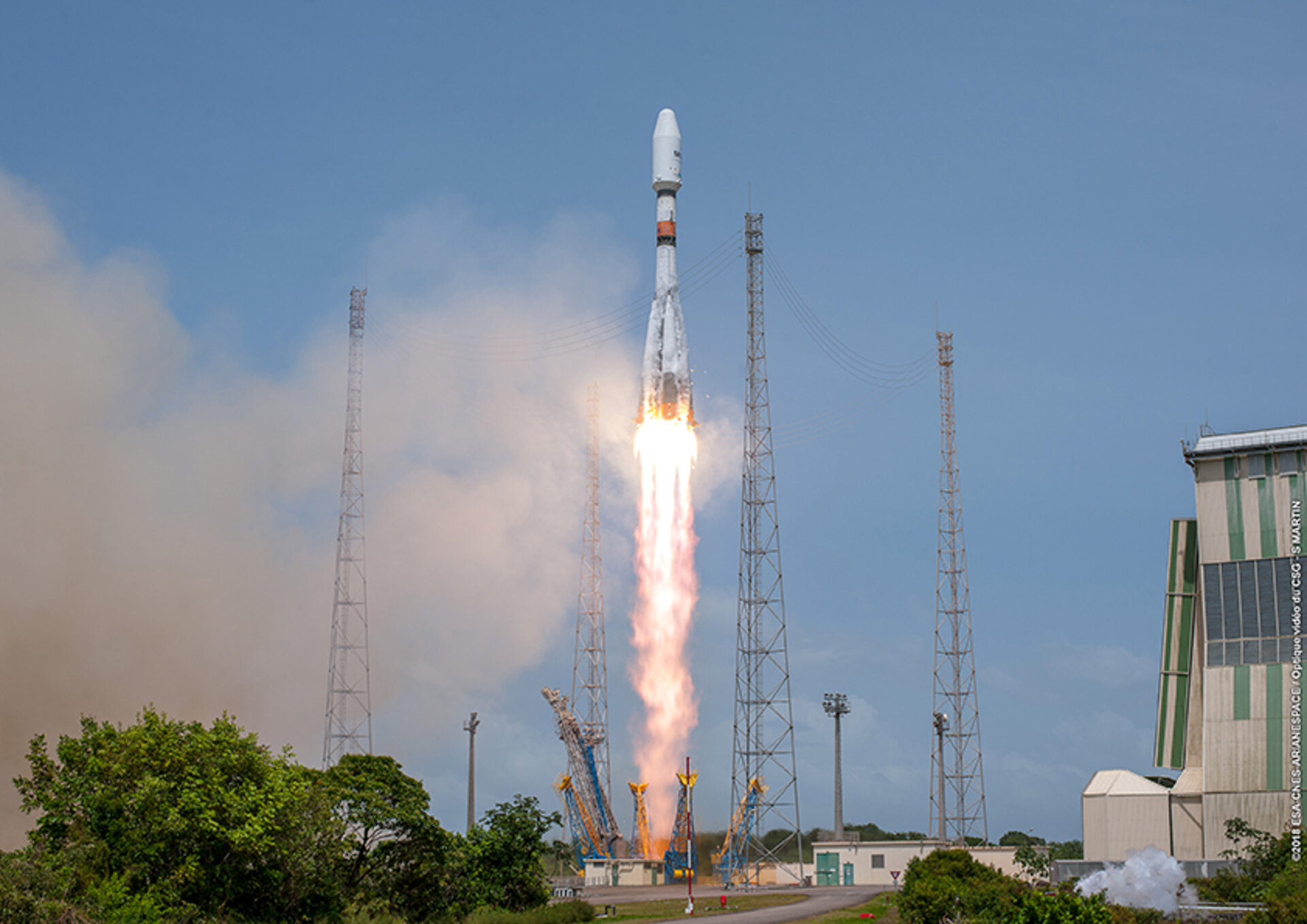 Soyuz liftoff on flight VS18