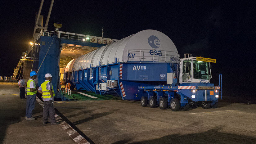 Ariane stage arriving