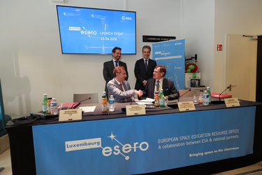 ESERO Luxembourg contract signature 