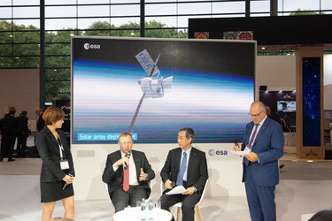 ESA DG Jan Wörner, Hiroshi Yamakawa, President of JAXA