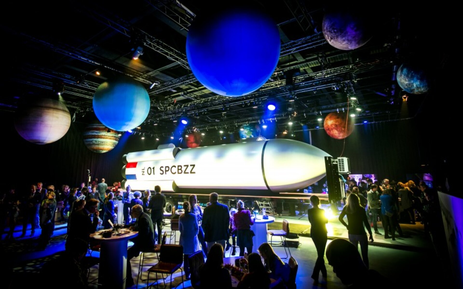 Onthulling SPACEBUZZ. Credits: Remko de Waal