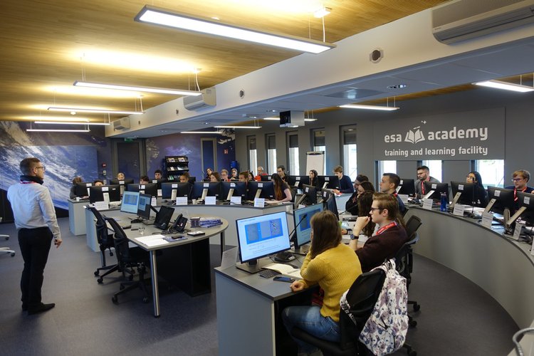 Lecture during the EO Remote Sensing workshop 